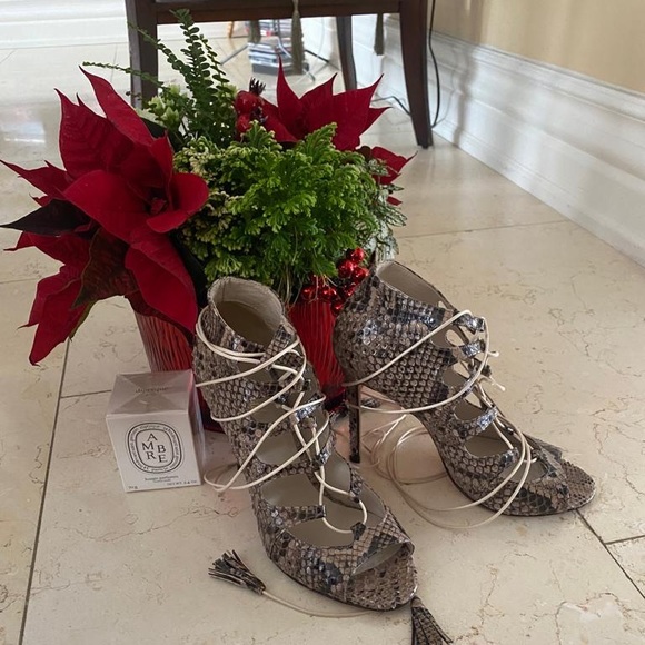 snakeskin print on real leather, taupe colour heel, lace-up - Picture 3 of 4